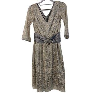 Badgley Mischka Sz 2 Beige Lace V-Neck Dress 3/4 Sleeves Embellished Waistband